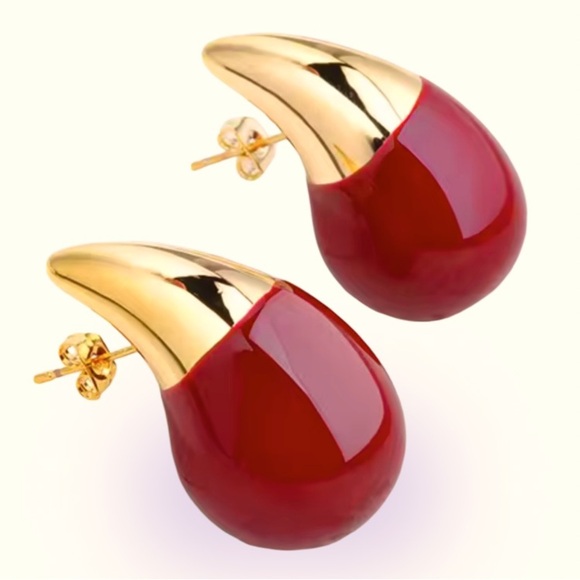 Jewelry - Vintage style Deep Red Gold Tone chunky Hollow Earrings